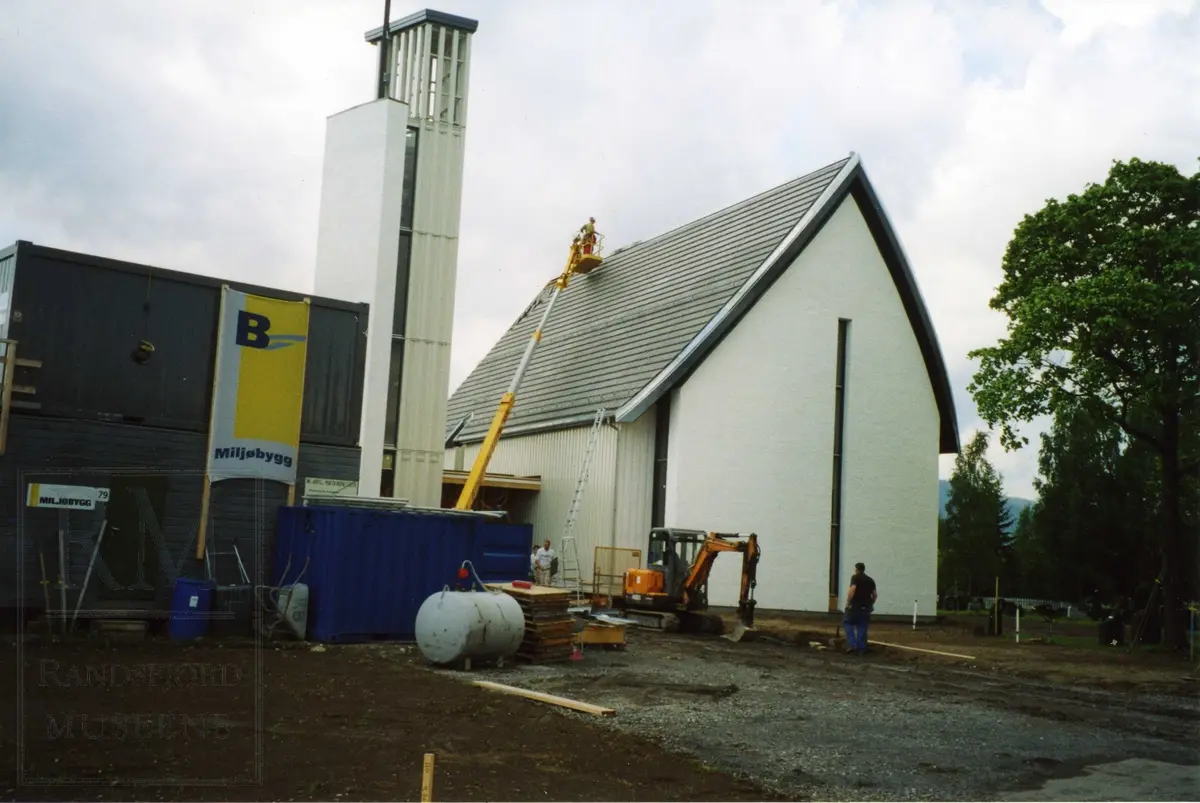 Bygging av Grymyr kirke