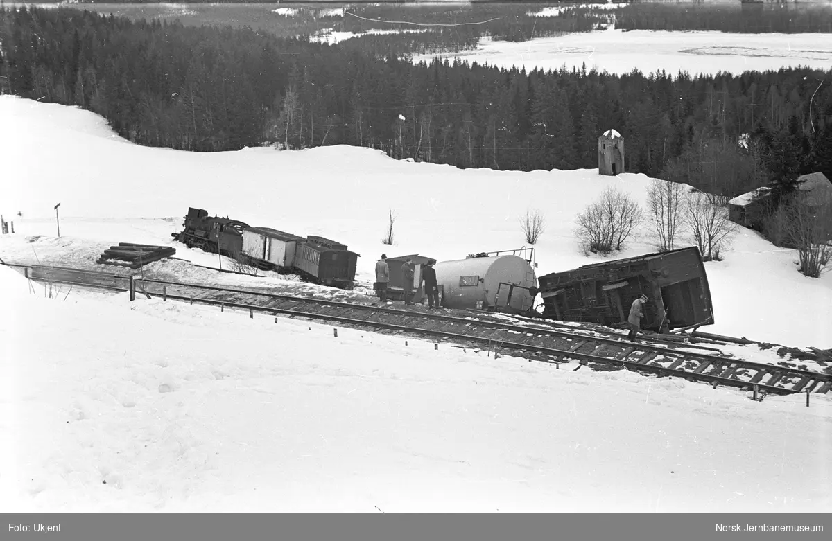 Avsporet godstog ved Nordåker på Valdresbanen