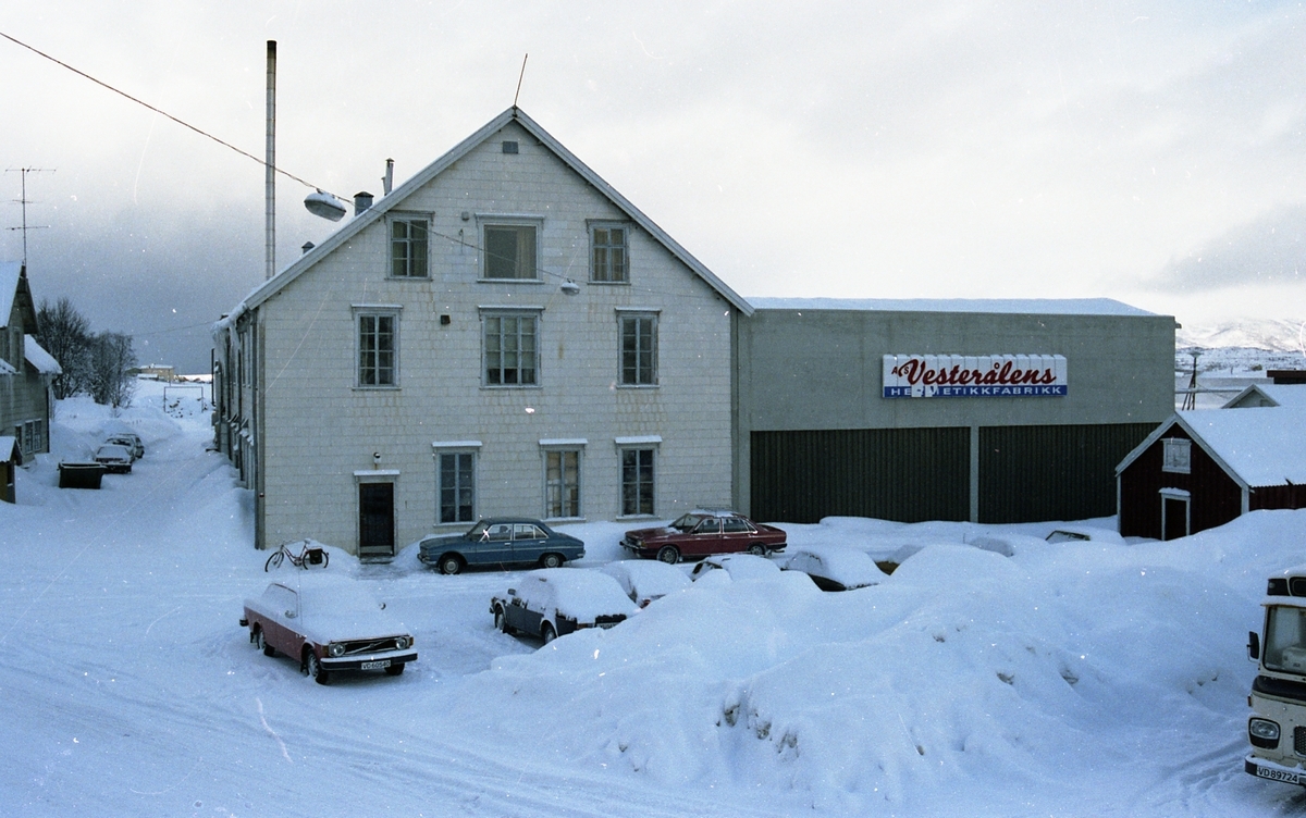 Vesterålens Hermetikkfabrikk på Sortland i mars 1981