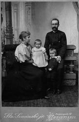 Ægidius Elling med sin familie, ca 1900