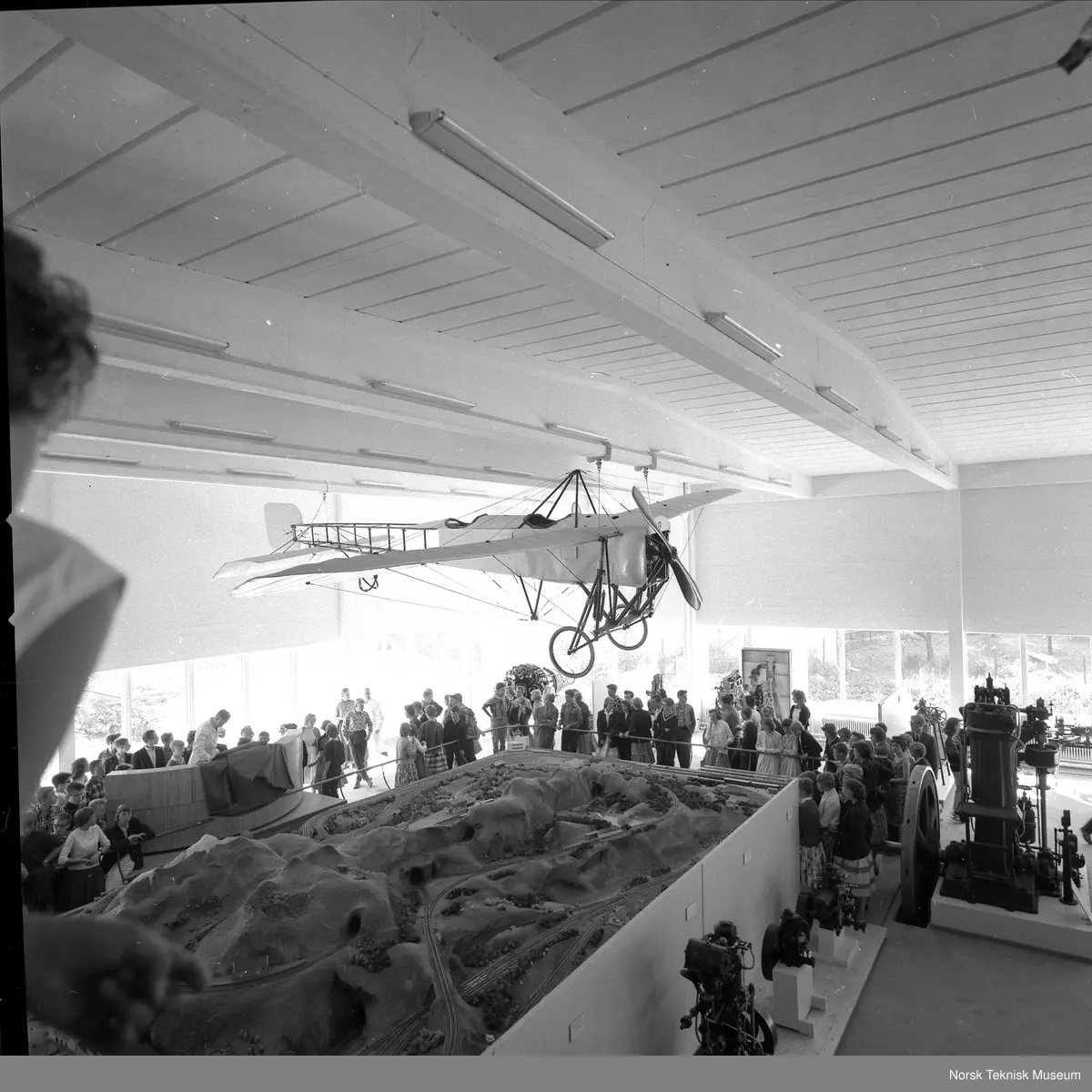 Jernbanemodellen på Helsfyr, Lonås skole, Tynset besøker museet i juni 1959