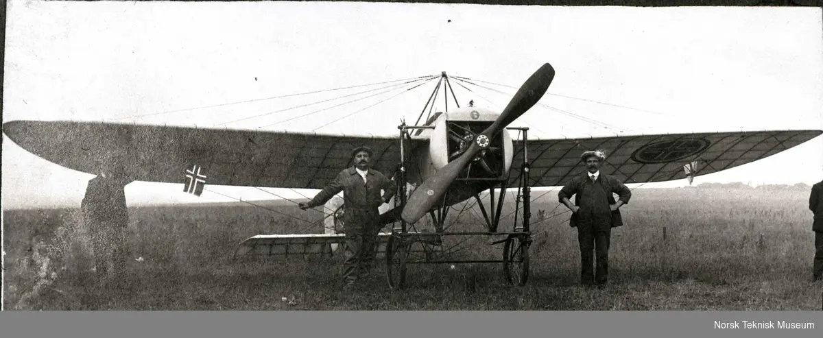 Mekanikeren ved Tryggve Gran's fly i Cruden Bay 1914