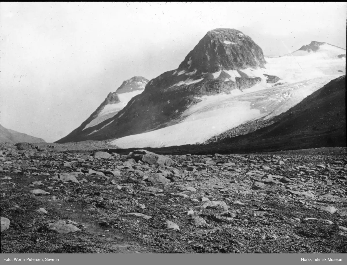 Midtsmogtind, Svartdalen