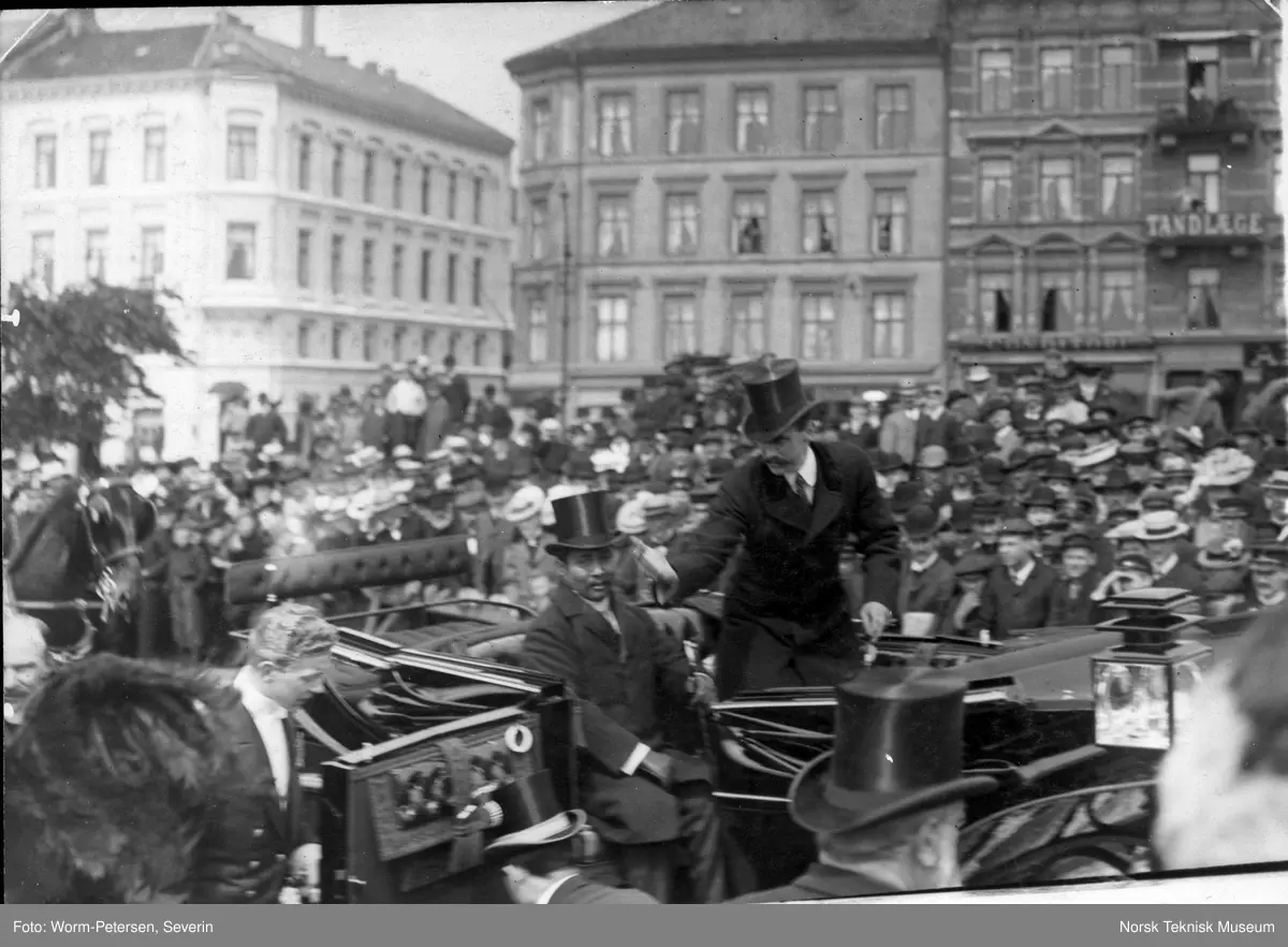 Kong Haakon VII og kongen av Siam under statsbesøk i Norge, 5. juli 1907