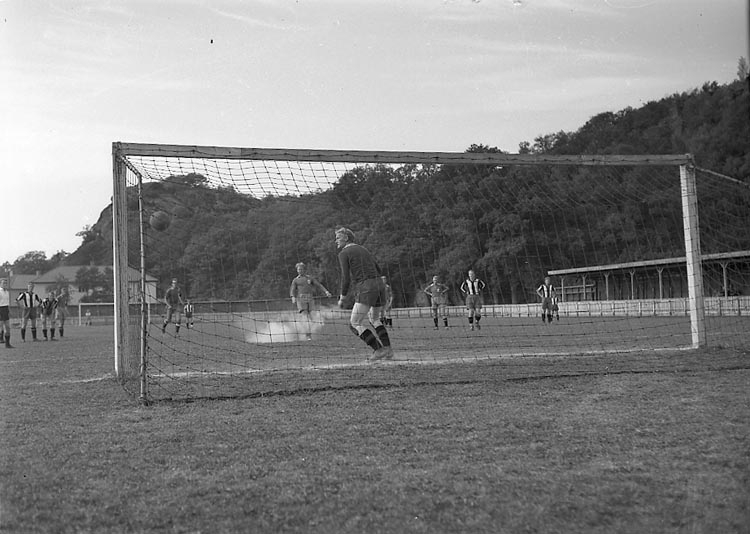 Enligt notering: "Fotboll under sommaren 30/8 1947".