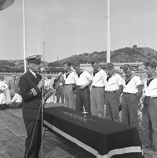 Enligt notering: "Hamninvigningen juli 57".