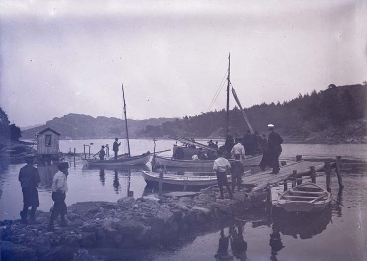 Enligt text som medföljde bilden: "Lysekil vid Skaftö juni 06".