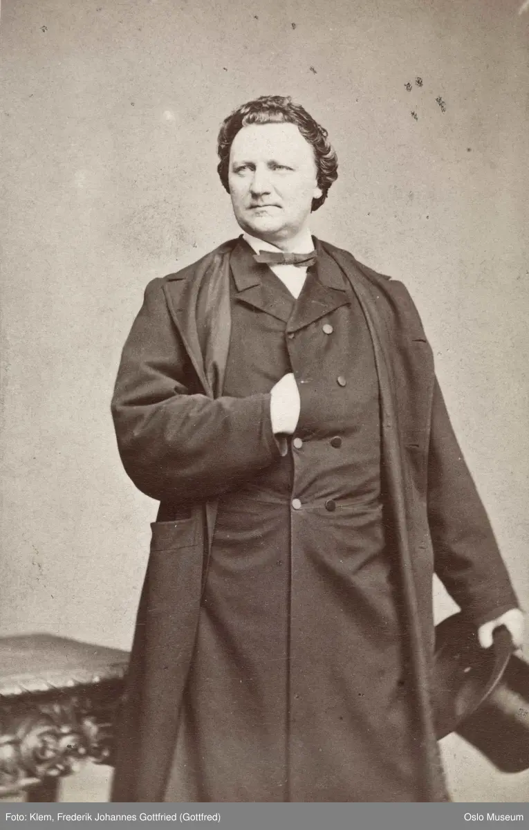 portrett, mann, skuespiller, flosshatt, stående knefigur, napoleonspositur