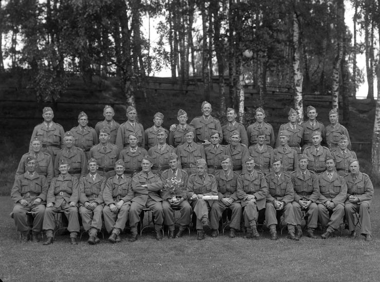 Enligt fotografens noteringar: "? Wassberg Folkets Park Militärer."