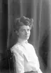 Enligt fotografens journal nr 2 1909-1915: 