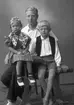 Enligt fotografens journal nr 7 1944-1950: 