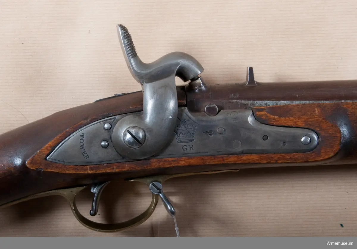 Med slaglås, förändringsmodell 1851 från engelska flintlåsgevär m/1762 för Gotlands nationalbeväring.