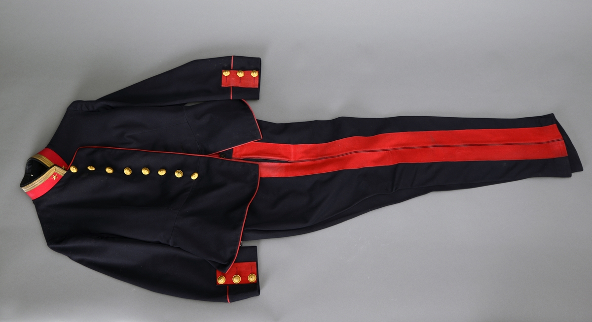 Uniform -Sverresborg Trøndelag Folkemuseum / DigitaltMuseum