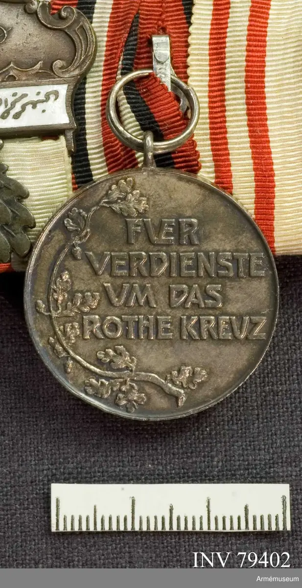 Grupp M II. 
Burna överste Victor Landegren, f. 1870, off 1891, överste och chef för Bohusläns regemente 1923.