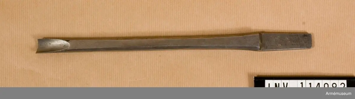 Skedborr ca 15,6 mm.