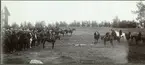 Livregementets husarer K 3 fär kritik av general Carl Axel Nordenskjöld efter en liten manöver på Sanna hed år 1900.