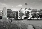 Kanslihuset vid Arméns underofficersskola i Uppsala (Försvarets Läroverk) fotograferat 1949.