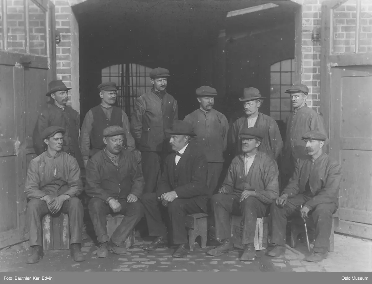 sporveisverksted, gruppe, menn11, arbeidere