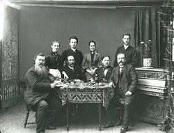 Ludwik og Hulda Szacinski med venner.