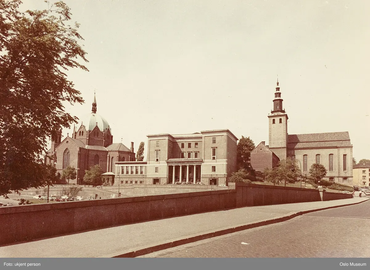 Trefoldighetskirken, Deichmanske bibliotek, Margaretakyrkan