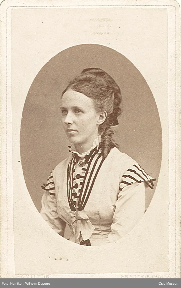 portrett, kvinne, brystbilde