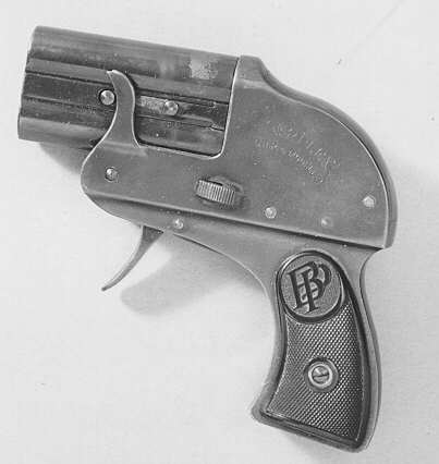 Gaspistol med dubbel pipa, även kallad skendödspistol.
Dubbla pipor som ligger "staplade" på höjden. Ingen bygel kring avtryckaren.

På sidan text: "PERPLEX D.R.P.a modell 2"
På övre pipans ovansida text: "NUR FÜR LEUCHTPATRONEN"

Tillverkad av Bernhard Paatz.
