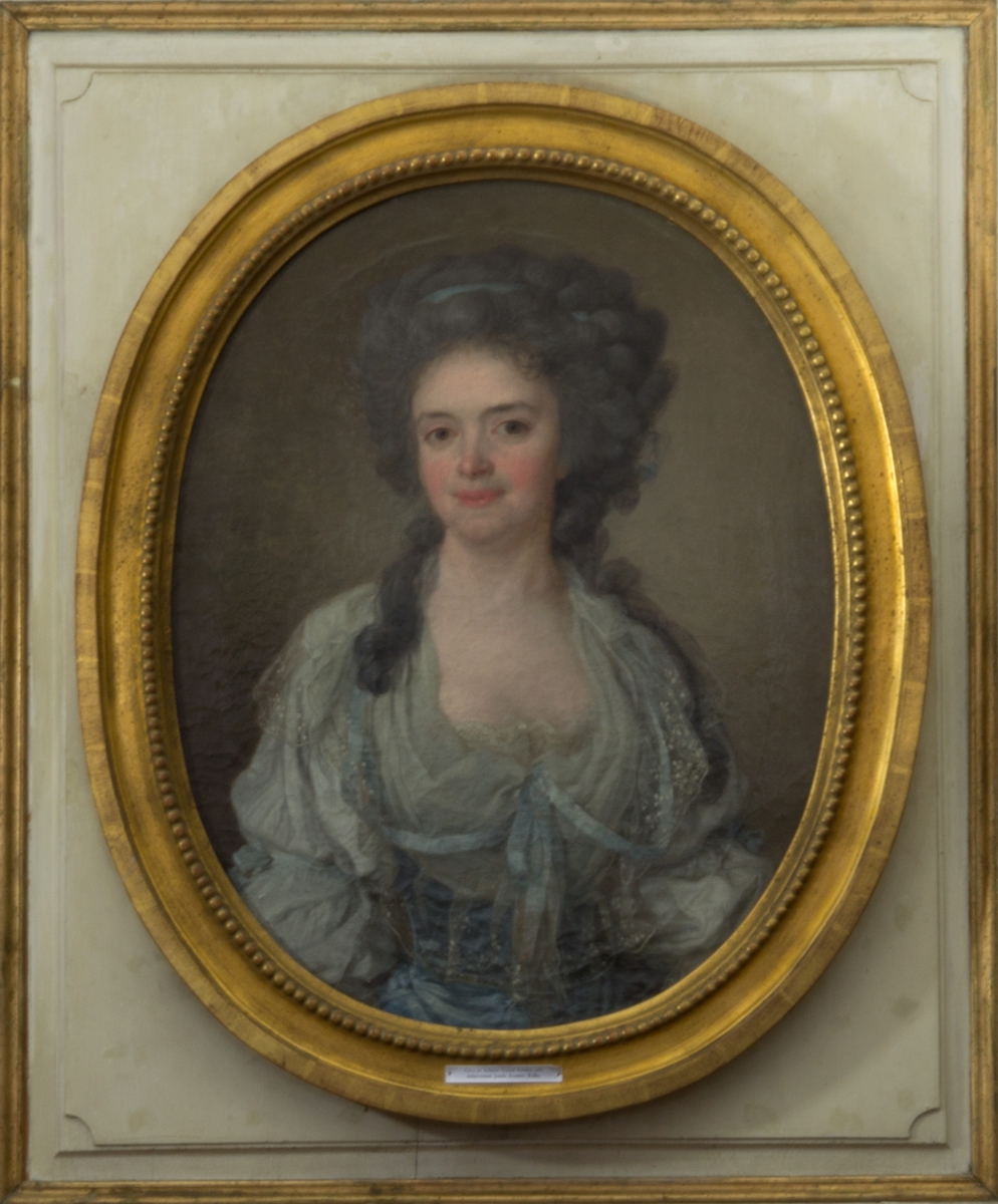 Porträtt, bröstbild en face, dam