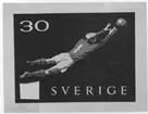 Skisser, till frimärket VM i fotboll utgivet 8/5 1958, av konstnär Tom Hultgren. 1958 års VM i fotboll slutspelades 8 - 29/6 i 12 svenska städer. (I Postmusei samlingar). 1:a skiss alternativ b) klippt fotostatkopia. Valör 30 öre.