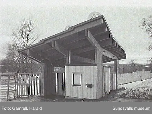 Exteriörbilder på Folkets Park och Tonhallen.