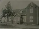 IOGT, Godtemplarhuset, byggt 1907. Foto från de första åren. Huset användes fram till 1955 då IOGT gick samman om nybygge i Folkets Hus. Vykort med handskriven text: 