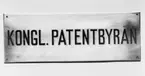 Mässingskylt för Kongl. Patentbyrån, som under åren 1885 - 1891 var underställd kommerskollegium.