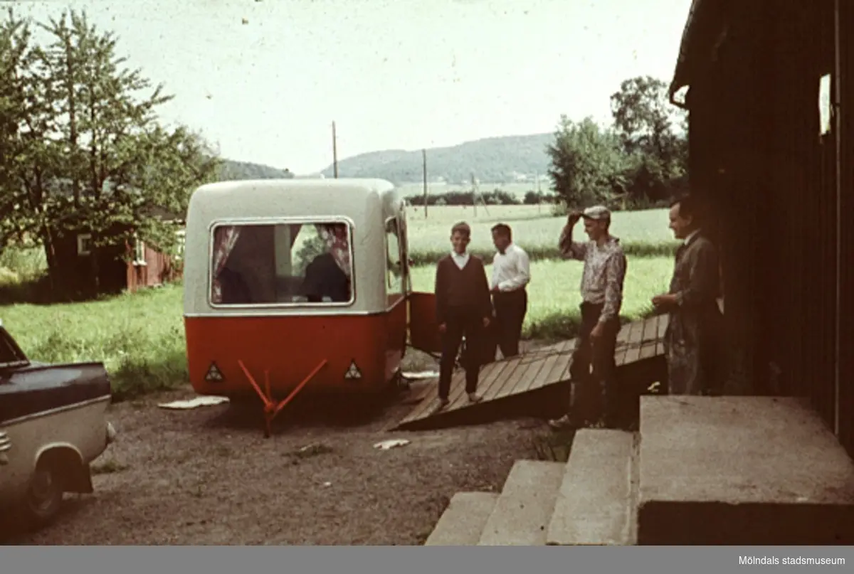 Färdig husvagn, Lamellplast, våren/sommaren 1960.