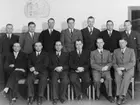 Sittande fr v: Artur Elon Ekelund, Fredrik Alvar Jakobsson, Oscar
Gideon Lindström, Ivar Ferdinand Johansson, Jonas Valentin Broomé,
Nils Artur Hammarlund. Stående fr v: Sven Oskar Herngren, Varl
Fredrik Frank, Erik Albin Ledin, Ture Evald Westerberg, Magnus
Ferdinand Danielsson, Valter Ivar Melker Blomqvist, Bertil Vilhelm
Andersson