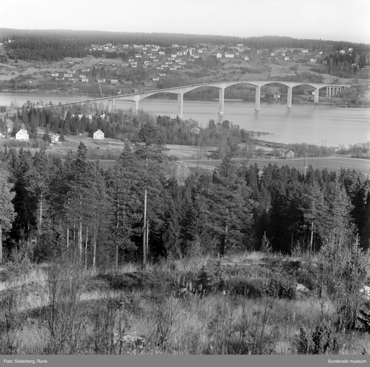 Alnöbron. Strax före invigningen.