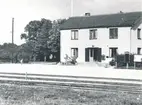 Fotografi föreställande exteriören där Postkontoret Klintehamn låg 1934-1946.