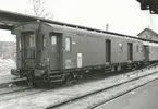 Fotografi föreställande Järnvägspostvagnen SJ DF0 25 2993 t.d OKB 123, fotot är taget 1959.
