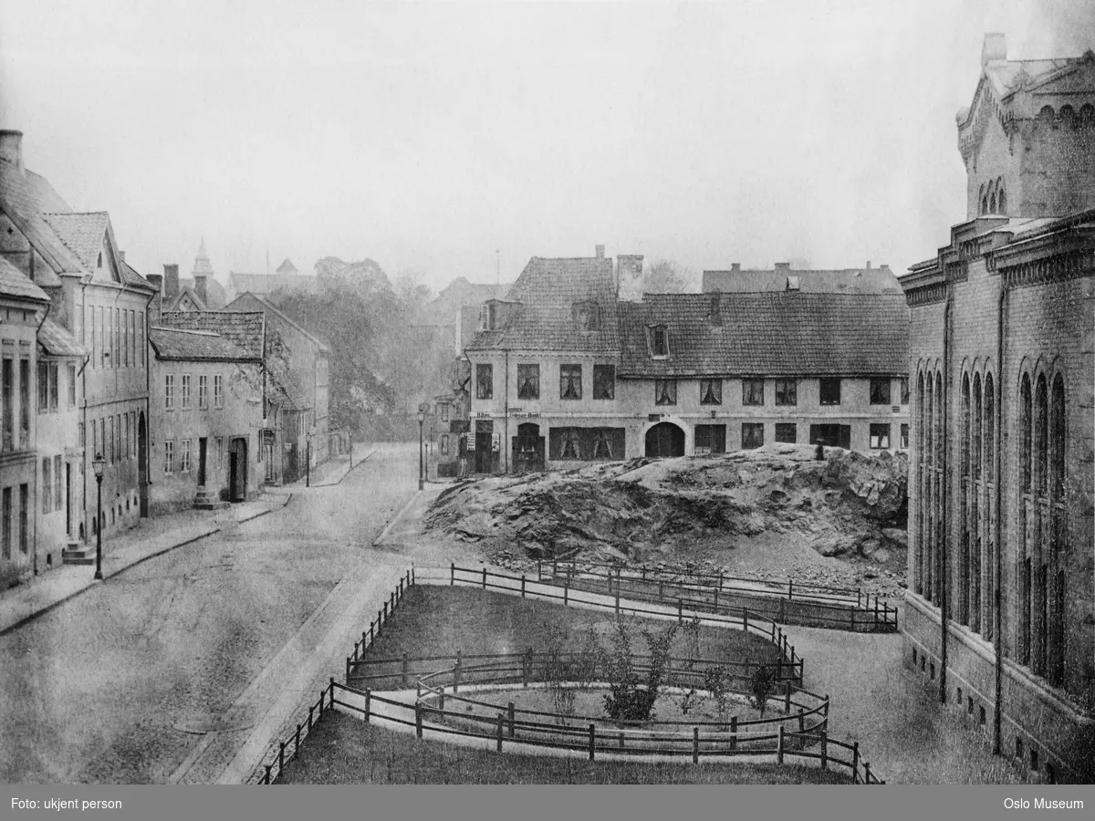 gateløp, bygårder, gatebelysning, bergknaus, park, Stortingsbygningen