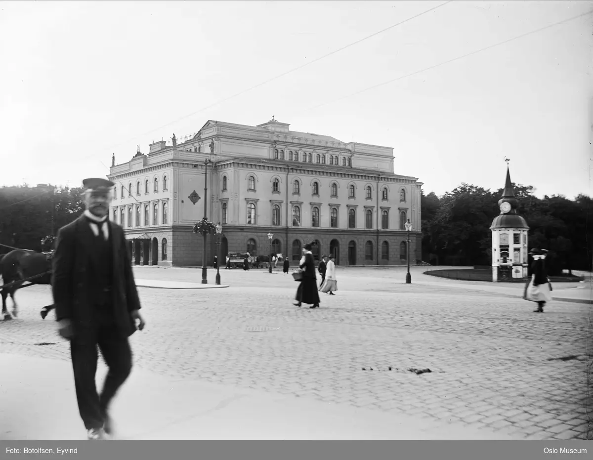 plass, Stora Teatern (Operaen), kiosk, mennesker