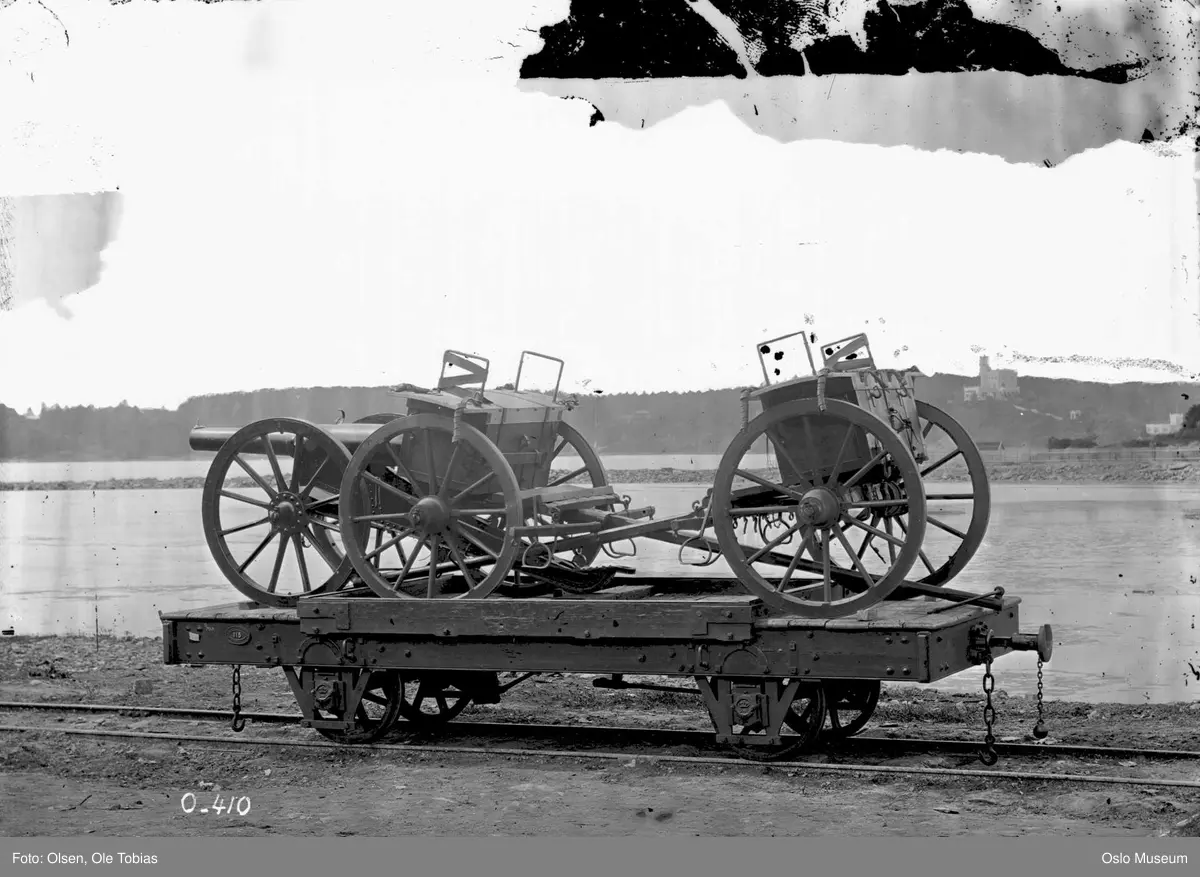 jernbanevogn, militært utstyr, feltkanon med tilbehør