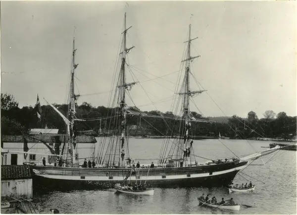 [från fotobeskrivningen, i fältet Fotograf:] "Orling, Bengt 