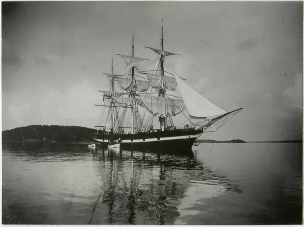 [från fotobeskrivningen:] [---] "Skolskeppet ABRAHAM RYDBERG