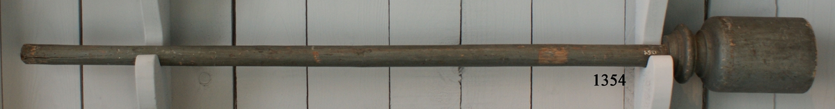 Mörsareladdtyg, 80-pundigt, av trä.