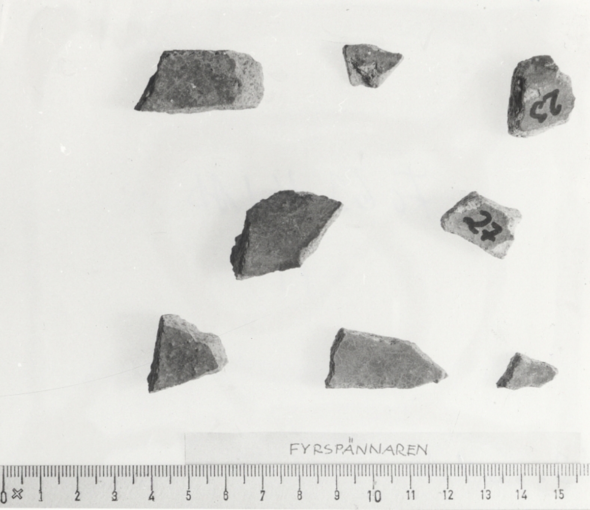 Kantfragment från kruka.