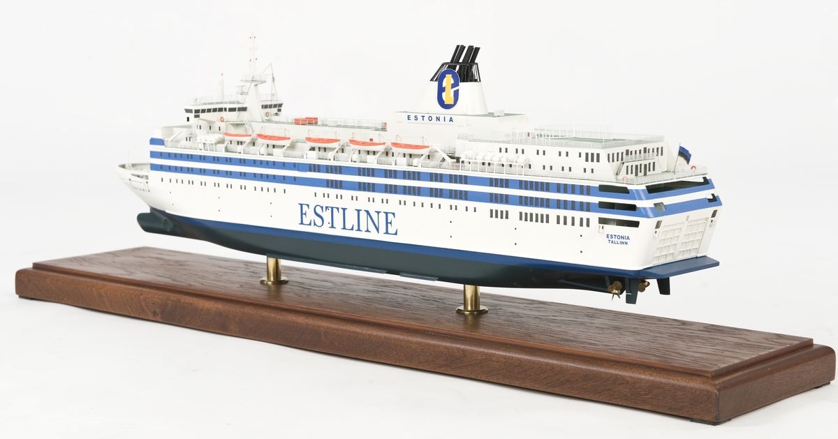 Modell av passagerar m/s ESTONIA.