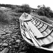 Neg nr 4. gammal båt i Svartbyn, byggd av Johan Larssons far. Interiör mot fören. Foto 18.8 (1962).