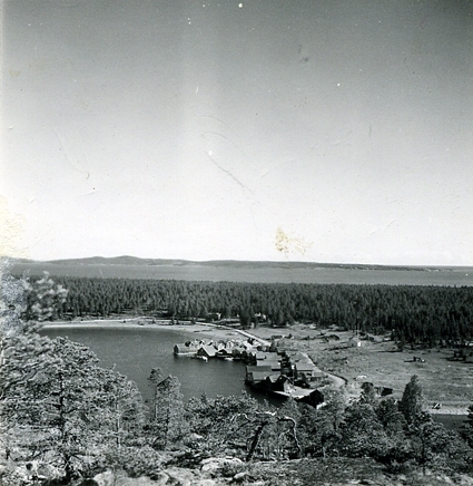 Norrfällsviken.
Ångermanland, Nordingrå tingslag och socken, Norrfällsviken. (Dialektalt kallat Norrfällesviken)