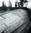 Gammal snipa upptagen på majeldsberget för att brännas nästa majeld.
Västerbotten, Bygdeå tingslag och socken, Ratan.