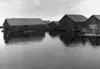 Sjöbodar i Norrboda hamn, okt 1954.