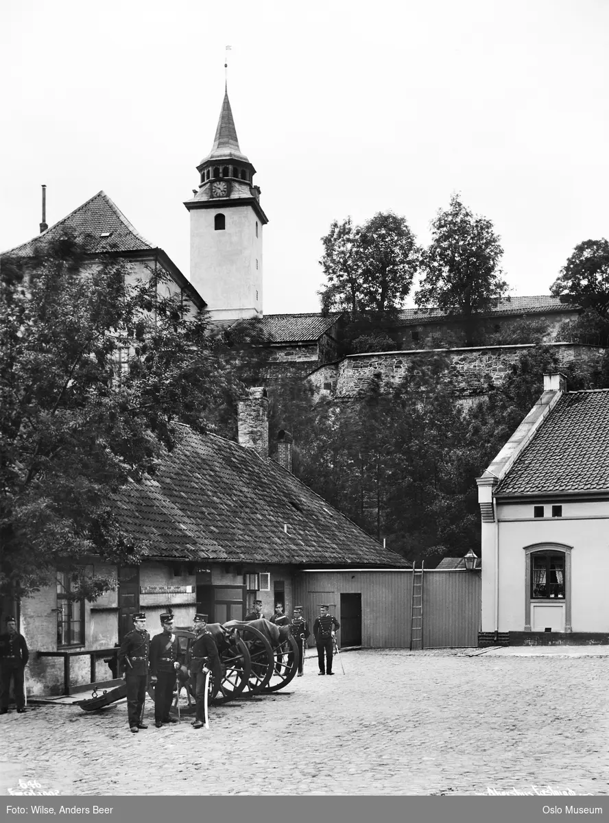 Akershus festning, gardister, kanoner, tårn