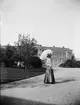 Sigrid Lundqvist i Universitetsparken, Uppsala 1900 - 1901